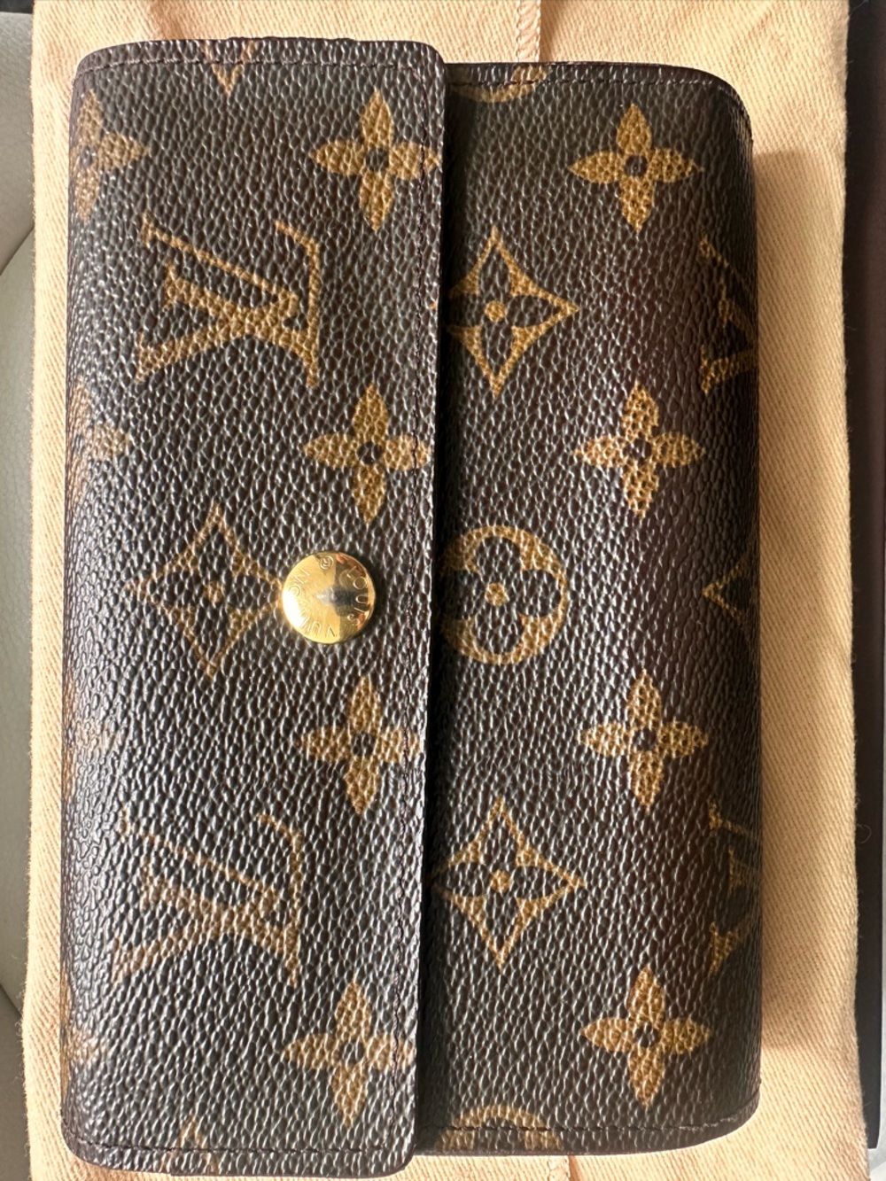 Louis Vuitton Brown and Gold Monogram Snap Wallet Detail - Picture 3 of 14